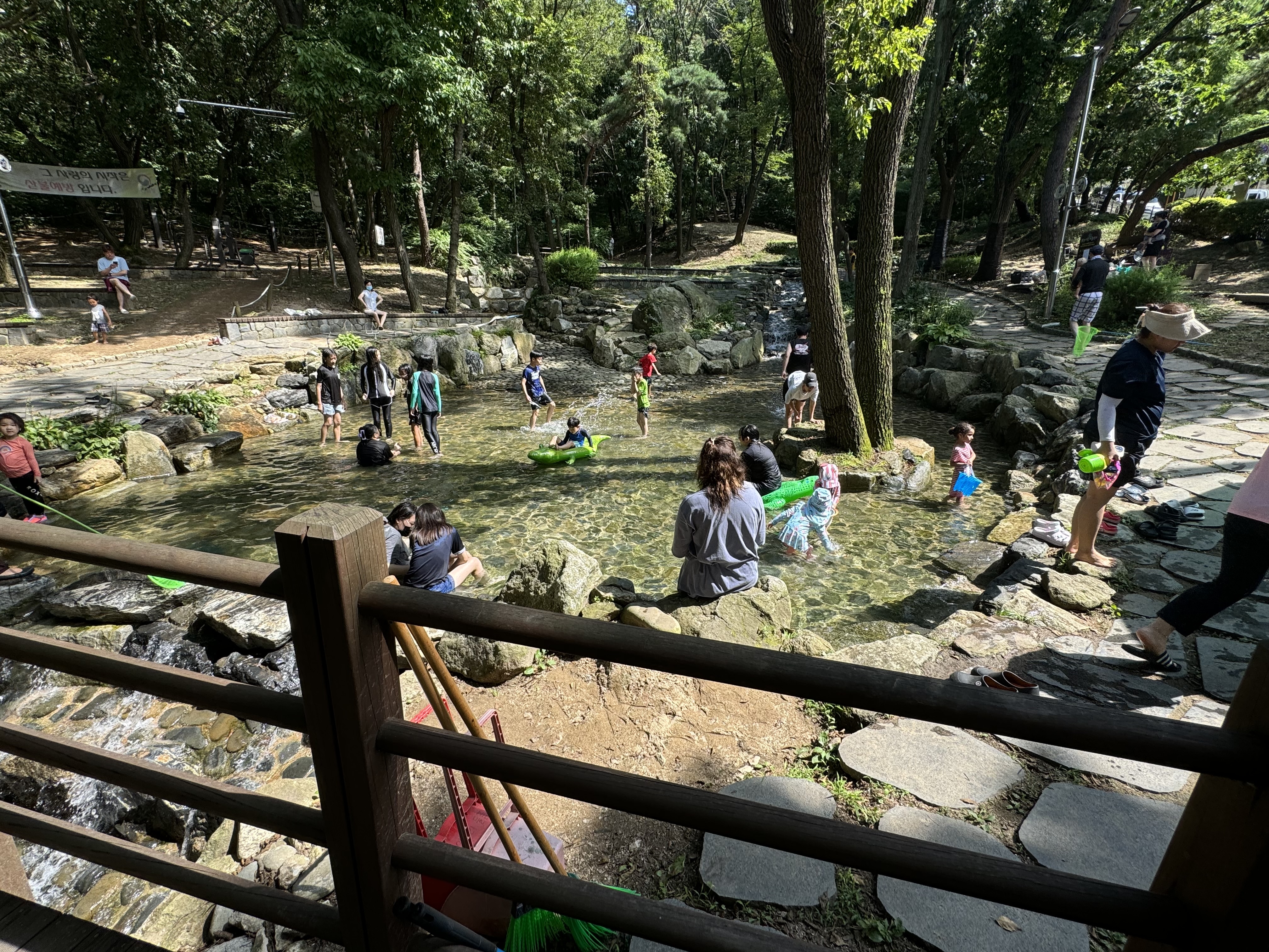 연수구는 오는 7월 9일부터 8월 31일까지 문화공원을 포함한 지역 내 5곳의 물놀이장을 무료로 운영한다